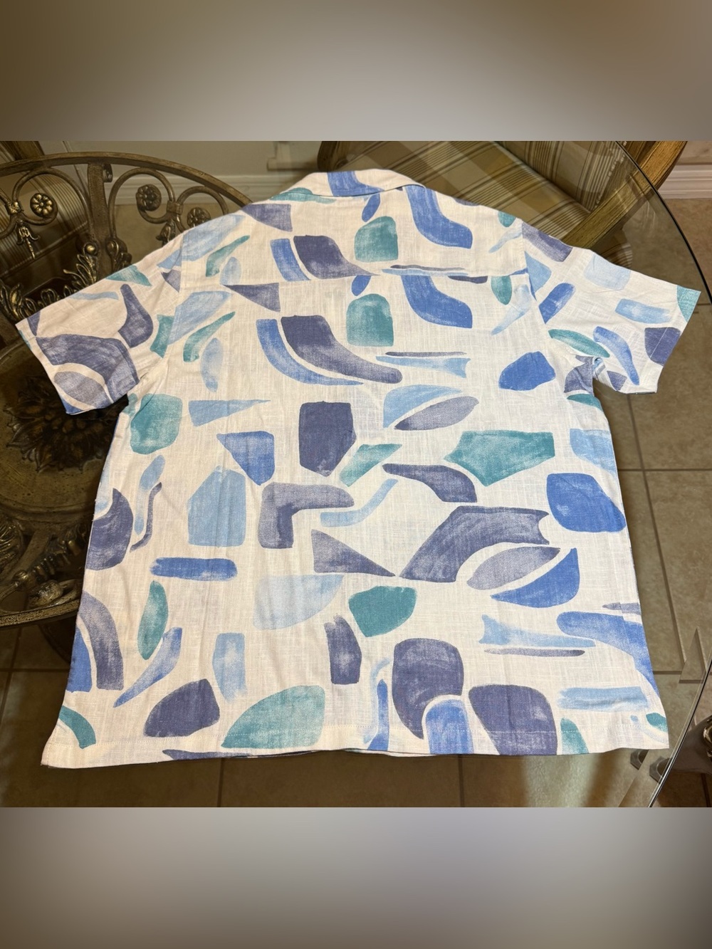 Folk Short-Sleeve Button-Down Shirt in Blue and Teal Abstract Print - Picture 2 of 8
